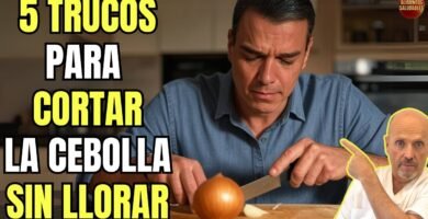 Trucos para picar cebolla sin llorar usando una picadora