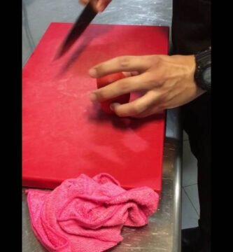 cómo picar correctamente tomates sin dañar la tapa