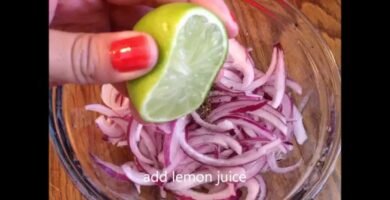 ensalada de cebolla con picado fino