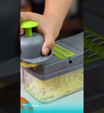 ensalada de cebolla utilizando picadora de cuchillas