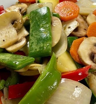 preparar platos saludables con verduras mixtas con bajo consumo energético