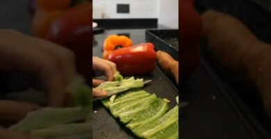 trucos para cortar rápido pimientos en picadora eléctrica
