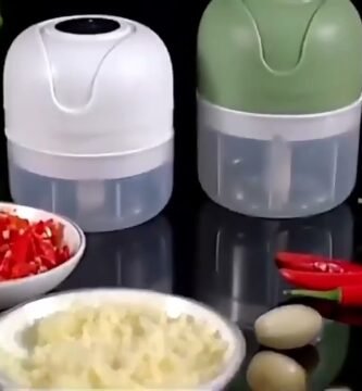 ensalada de ajo con picadora eléctrica